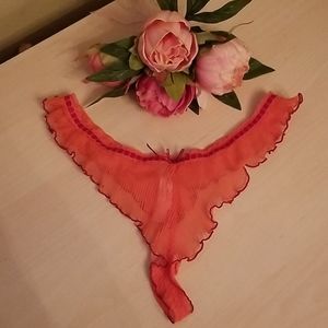 Sexy thong g-string panties, ruffled and pretty!
